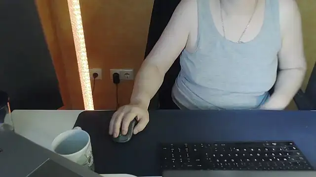 Sweet Phoenix online show from June 15, 2026, 6:57 am