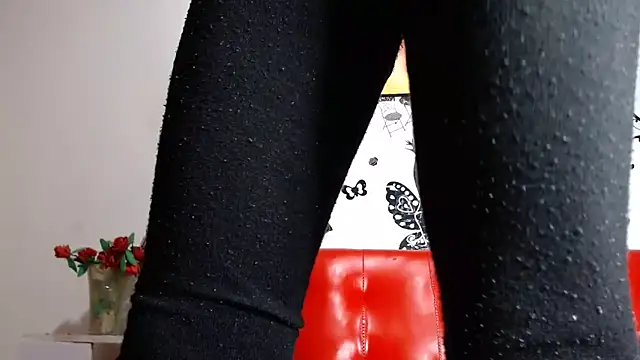 katysweet20 online show from December 13, 2025, 11:11 pm