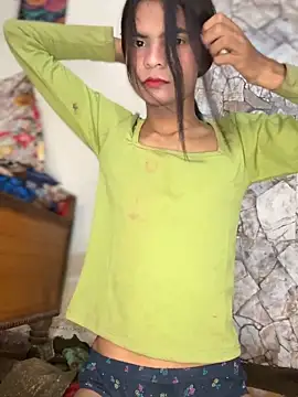 Enna Zarza  online show from April 5, 2026, 6:20 am