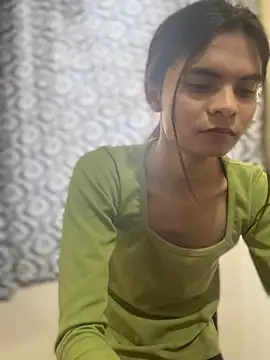 Enna Zarza  online show from July 18, 2026, 4:54 am