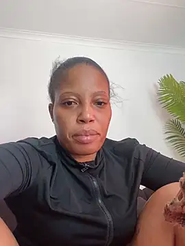 Thando04 online show from February 9, 2026, 2:26 pm