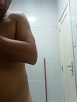 Snapshot of aventuras1508 chatting on April 10, 2026, 12:39 am aventuras1508 online show from April 10, 2026, 12:39 am