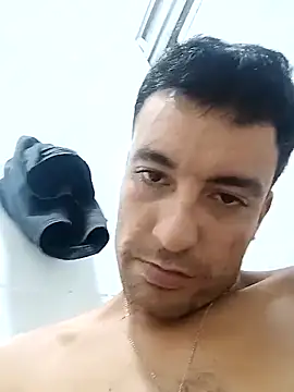 Snapshot of aventuras1508 chatting on April 3, 2026, 3:35 am aventuras1508 online show from April 3, 2026, 3:35 am