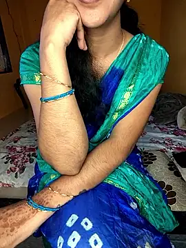 lovelygirl4567 online show from October 21, 2025, 6:13 am