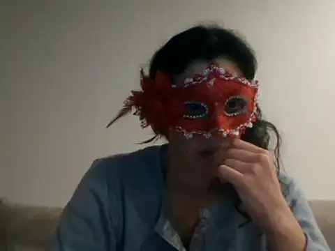 couple-tuga online show from February 13, 2025, 9:38 pm