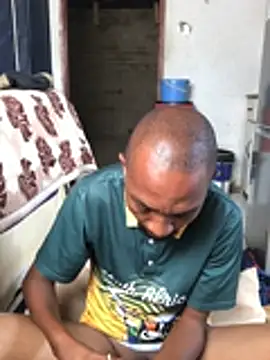 Snapshot of MKbesxxx chatting on February 2, 2026, 2:27 pm MKbesxxx online show from February 2, 2026, 2:27 pm