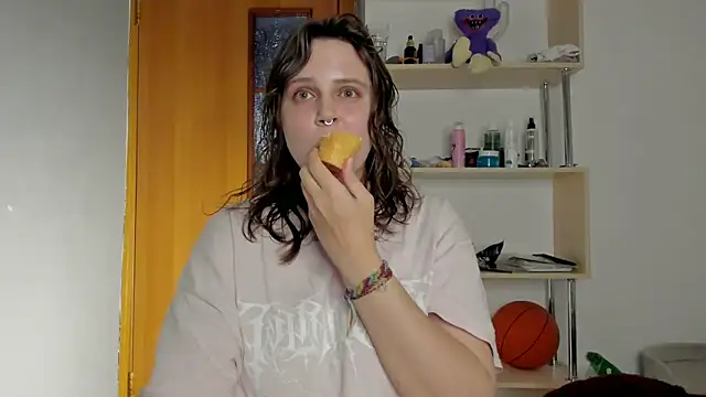  lisacute online show from January 13, 2025, 5:44 pm