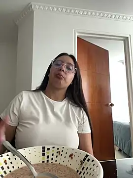 Snapshot of Gretta_Hot chatting on February 17, 2025, 2:17 pm Gretta Hot online show from February 17, 2025, 2:17 pm