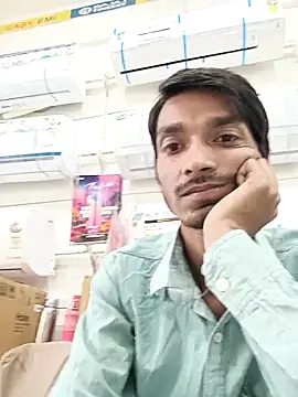 Snapshot of Tarun_0026 chatting on March 16, 2025, 12:33 pm Tarun 0026 online show from March 16, 2025, 12:33 pm