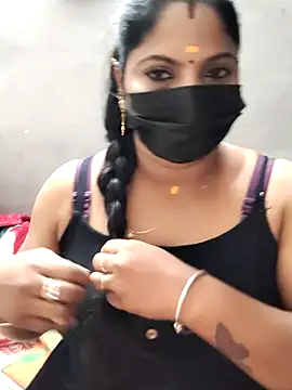 shamritha99 online show from September 23, 2025, 4:03 pm