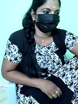 shamritha99 online show from September 11, 2025, 2:50 pm