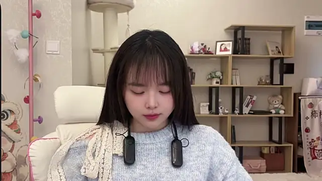 Chenjing0 online show from December 16, 2025, 4:17 am