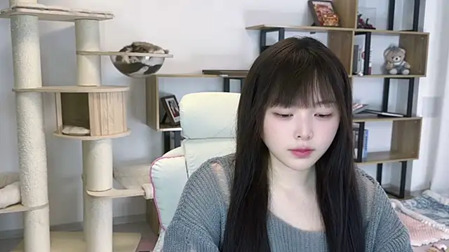 Chenjing0 online show from May 9, 2026, 12:19 pm
