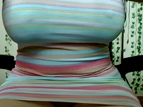 Dirtydiva1 online show from March 10, 2025, 11:55 am