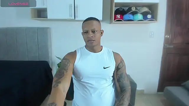 Snapshot of Josep_Ston chatting on October 26, 2025, 11:43 am Josep Ston online show from October 26, 2025, 11:43 am