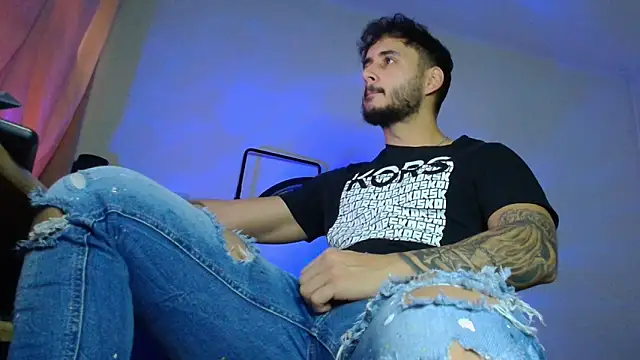 Snapshot of XanderCage99 chatting on November 19, 2025, 9:09 am XanderCage99 online show from November 19, 2025, 9:09 am