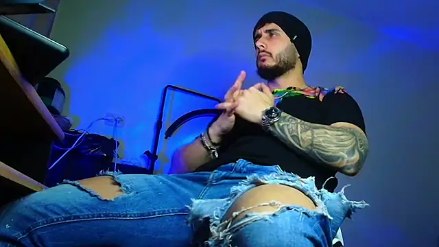 Snapshot of XanderCage99 chatting on April 3, 2026, 7:20 pm XanderCage99 online show from April 3, 2026, 7:20 pm