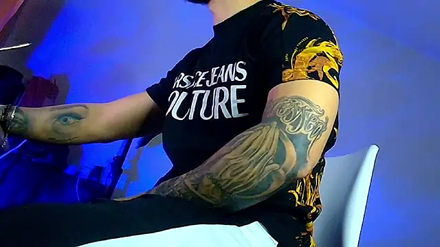 Snapshot of XanderCage99 chatting on December 20, 2025, 9:45 am XanderCage99 online show from December 20, 2025, 9:45 am