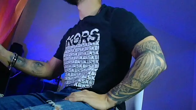 Snapshot of XanderCage99 chatting on November 4, 2025, 8:07 am XanderCage99 online show from November 4, 2025, 8:07 am