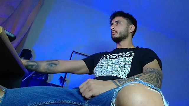 Snapshot of XanderCage99 chatting on December 4, 2025, 6:34 am XanderCage99 online show from December 4, 2025, 6:34 am