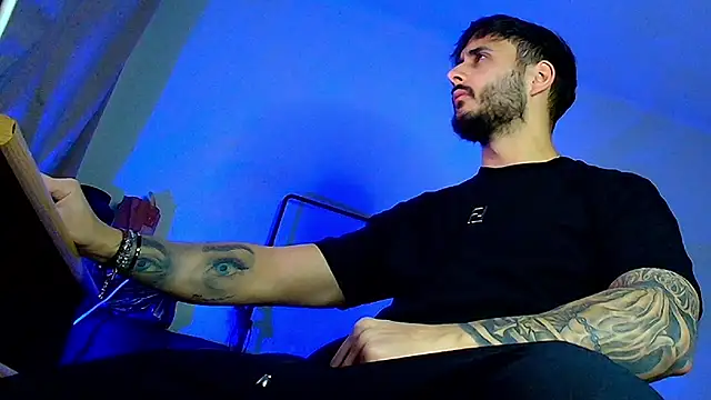 Snapshot of XanderCage99 chatting on December 16, 2025, 3:38 pm XanderCage99 online show from December 16, 2025, 3:38 pm