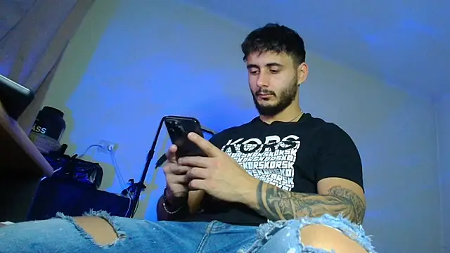 Snapshot of XanderCage99 chatting on November 21, 2025, 5:06 am XanderCage99 online show from November 21, 2025, 5:06 am