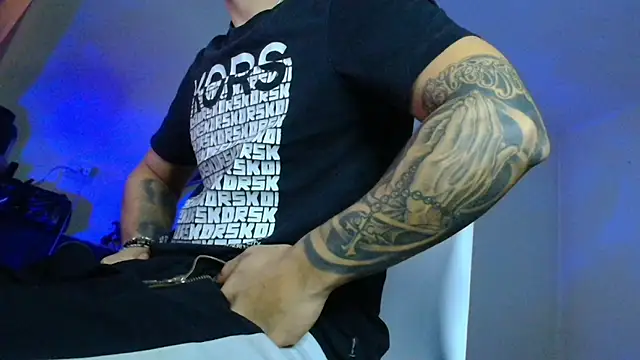 Snapshot of XanderCage99 chatting on November 15, 2025, 7:56 am XanderCage99 online show from November 15, 2025, 7:56 am