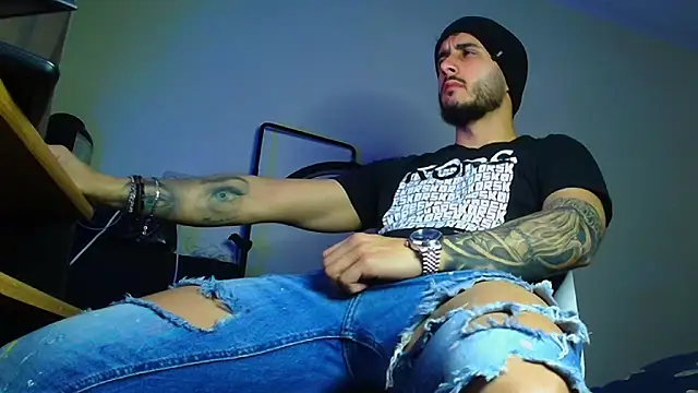 Snapshot of XanderCage99 chatting on March 29, 2026, 10:00 pm XanderCage99 online show from March 29, 2026, 10:00 pm