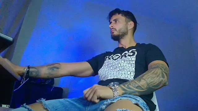 Snapshot of XanderCage99 chatting on September 22, 2025, 3:23 am XanderCage99 online show from September 22, 2025, 3:23 am