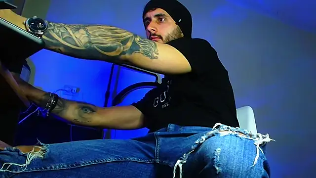 Snapshot of XanderCage99 chatting on April 9, 2026, 8:15 pm XanderCage99 online show from April 9, 2026, 8:15 pm