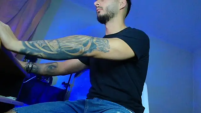 Snapshot of XanderCage99 chatting on November 8, 2025, 8:07 am XanderCage99 online show from November 8, 2025, 8:07 am