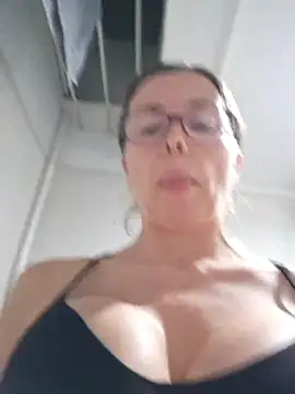 karina warthon online show from July 2, 2026, 12:22 am