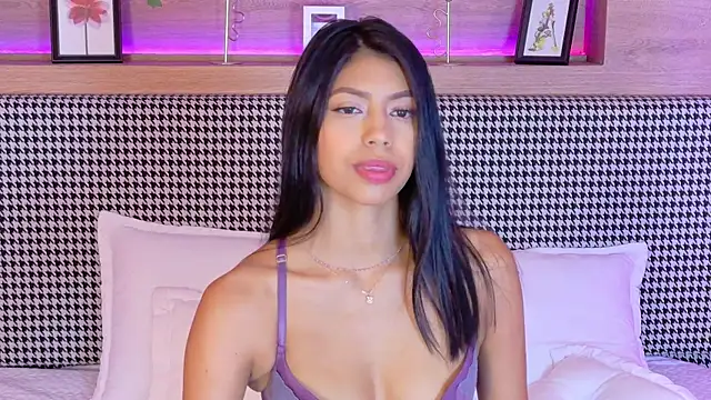 Snapshot of AbieHills chatting on March 10, 2025, 11:34 am AbieHills online show from March 10, 2025, 11:34 am