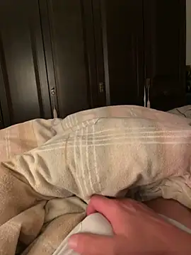 gamdschie49 online show from April 2, 2026, 7:53 pm