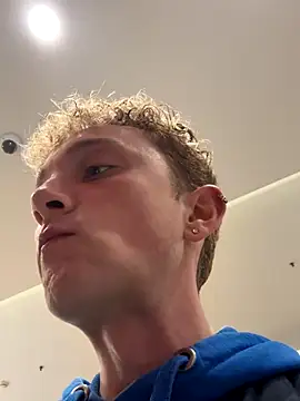 Snapshot of verici34 chatting on October 25, 2025, 7:40 am verici34 online show from October 25, 2025, 7:40 am