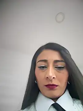 BELLA--26 online show from November 14, 2025, 1:37 pm