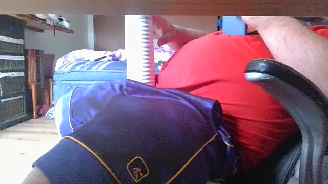 Snapshot of thickdaddy10 chatting on September 19, 2025, 5:28 pm thickdaddy10 online show from September 19, 2025, 5:28 pm