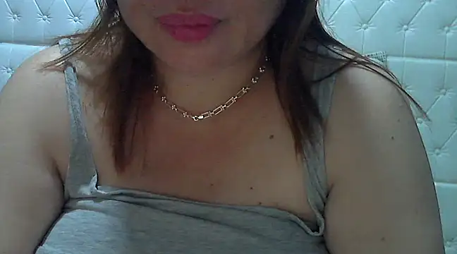 Snapshot of shenghotty45 chatting on March 17, 2025, 10:08 pm shenghotty45 online show from March 17, 2025, 10:08 pm