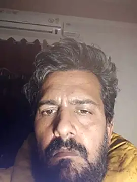 Snapshot of MAGNETICDADDY8 chatting on December 14, 2025, 4:12 pm MAGNETICDADDY8 online show from December 14, 2025, 4:12 pm