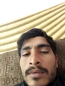 Snapshot of MAGNETICDADDY8 chatting on November 27, 2025, 8:09 pm MAGNETICDADDY8 online show from November 27, 2025, 8:09 pm