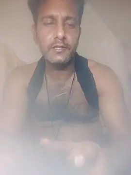 Snapshot of MAGNETICDADDY8 chatting on October 28, 2025, 3:44 pm MAGNETICDADDY8 online show from October 28, 2025, 3:44 pm