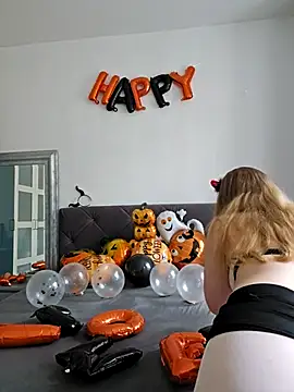 Snapshot of SexyJoanne chatting on October 24, 2025, 1:10 pm SexyJoanne online show from October 24, 2025, 1:10 pm
