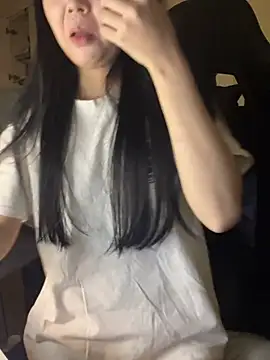 Snapshot of michikami18 chatting on January 4, 2025, 7:23 pm michikami18 online show from January 4, 2025, 7:23 pm