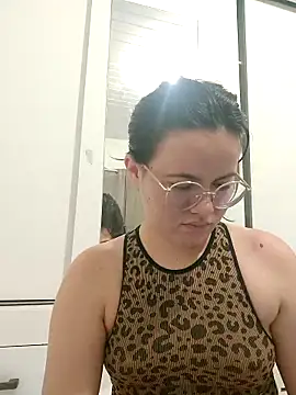 camillebr online show from December 16, 2025, 12:04 am