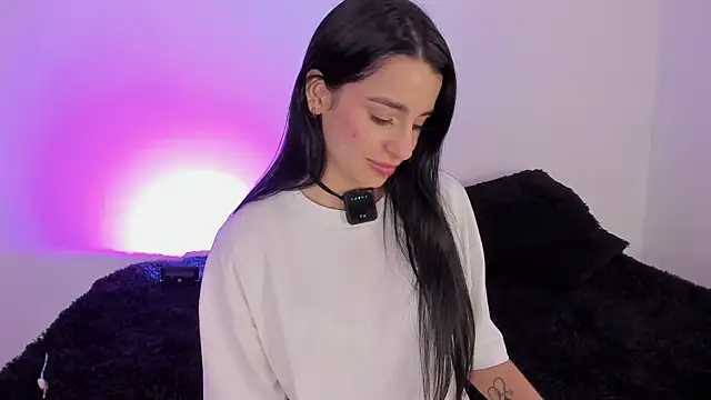 Snapshot of Laurensmith9 chatting on November 13, 2025, 8:24 pm Laurensmith9 online show from November 13, 2025, 8:24 pm