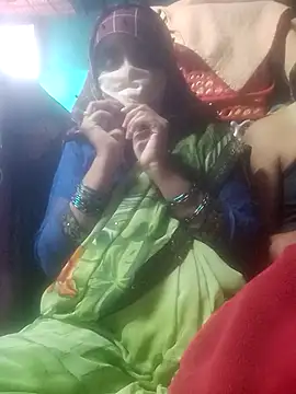 Snapshot of YourHotRandi chatting on February 5, 2026, 6:26 pm YourHotRandi online show from February 5, 2026, 6:26 pm