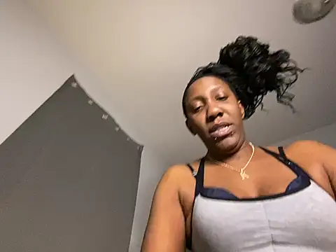 Yoshibaby2670 online show from March 2, 2025, 12:25 pm