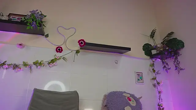 Snapshot of bri_cullen chatting on November 12, 2025, 2:54 pm bri cullen online show from November 12, 2025, 2:54 pm