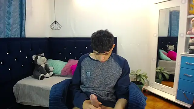 Snapshot of twinkmilk_ chatting on March 19, 2025, 3:08 pm twinkmilk online show from March 19, 2025, 3:08 pm