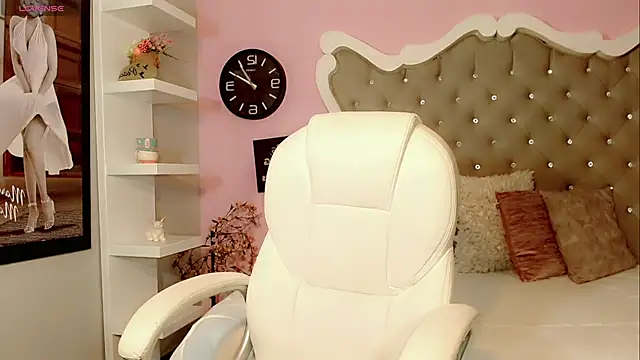 Snapshot of Diva_Smith02 chatting on January 23, 2025, 11:26 am Diva Smith02 online show from January 23, 2025, 11:26 am